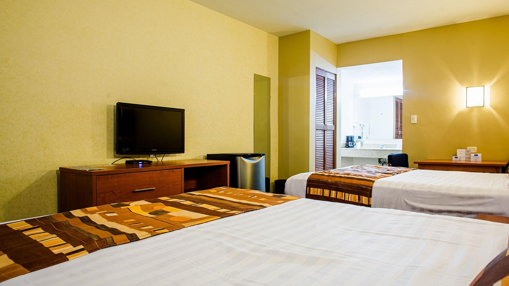 American Inn Hotel & Suites Parral מראה חיצוני תמונה