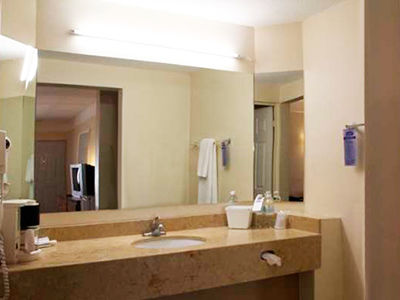 American Inn Hotel & Suites Parral מראה חיצוני תמונה